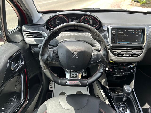 PEUGEOT 2008 GT LINE 1.2 E-THP AUTO SPANISH LHD IN SPAIN 31000 MILES SUPERB 2019